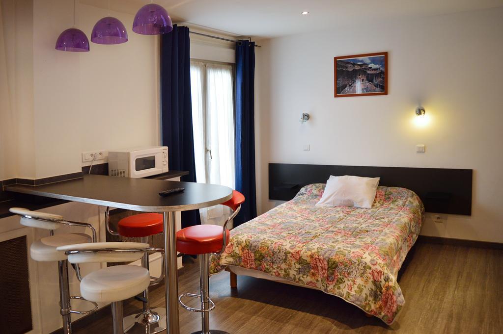 Hotel Moderne Saint-Denis  Oda fotoğraf